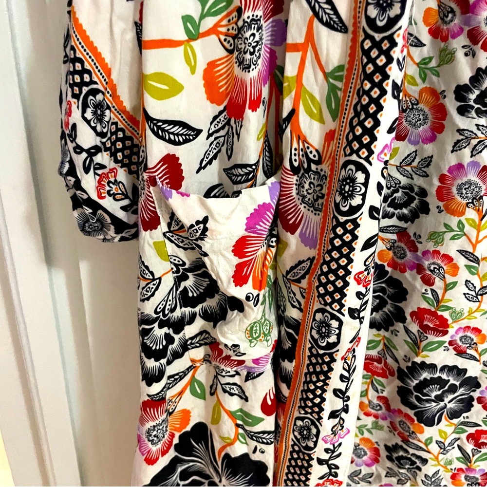 Cynthia Rowley Woman Floral Print Reversible Wrap, Size 1X, like new - Picture 5 of 5